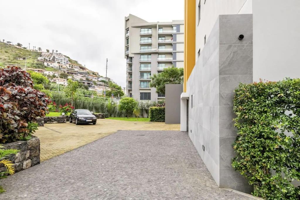 Luxury Poolside View Apartment Funchal  Exterior photo